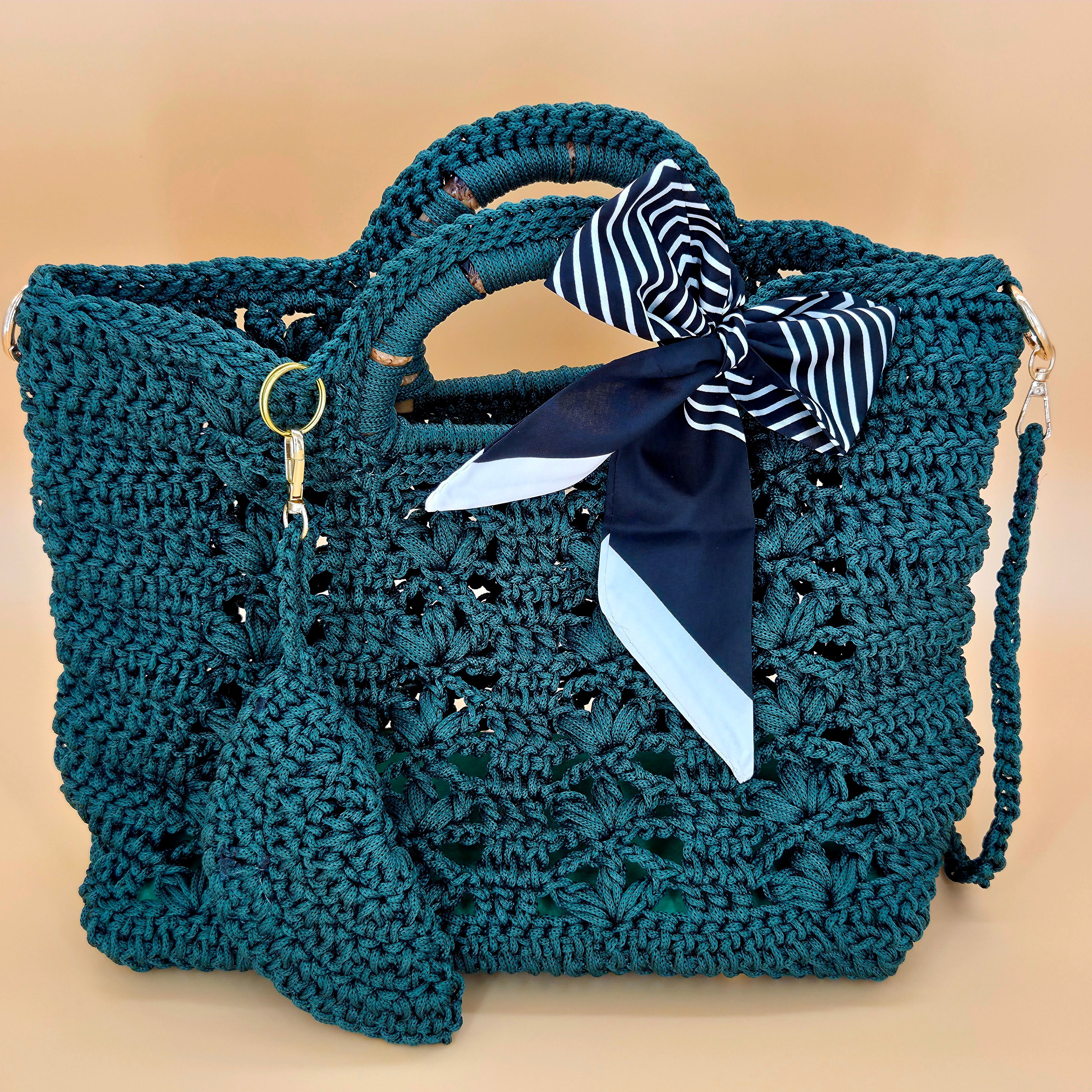 Bolso mediano de hombro y mano crochet – Verde Pino
