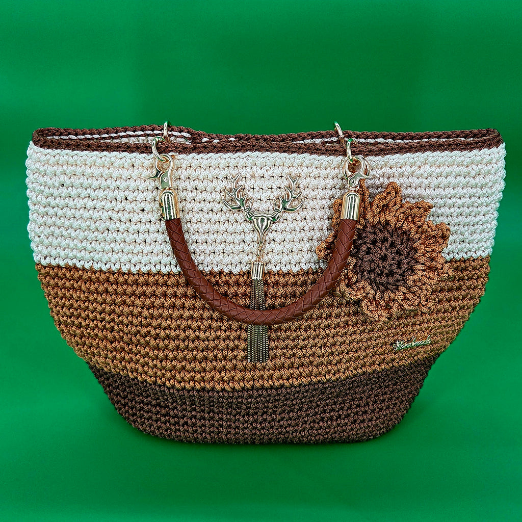 Bolso mediano de mano crochet – Colores amaderados con accesorios