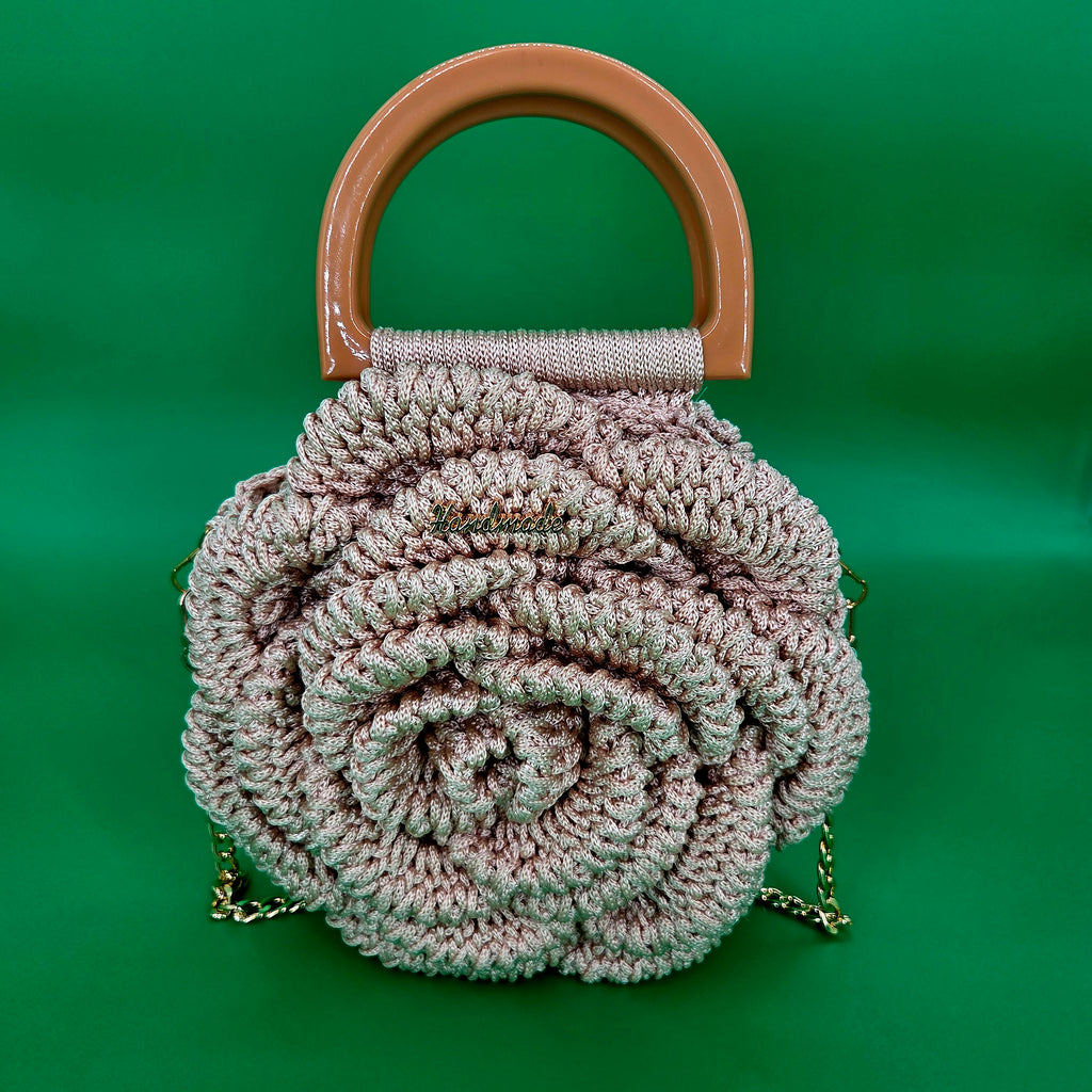 Bolso pequeño estilo rosa crochet – Beige con toques dorados