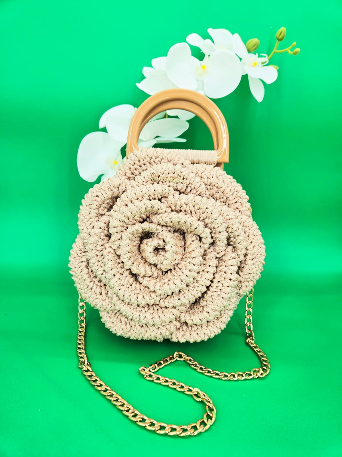 Bolso pequeño estilo rosa crochet – Beige con toques dorados